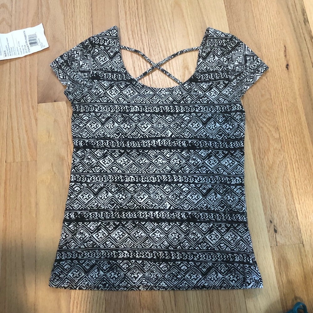 aero tight tee